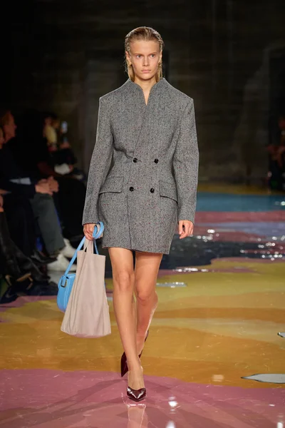 Look 52